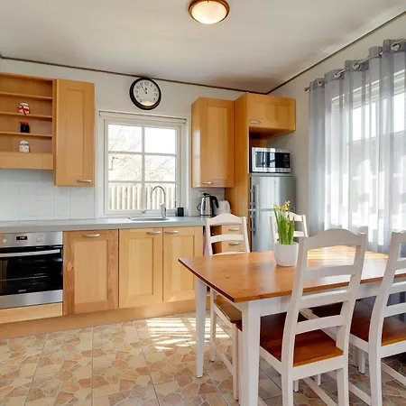 Dağ evi Contact Free Rent Me Oue Homes With Sauna Kuressaare